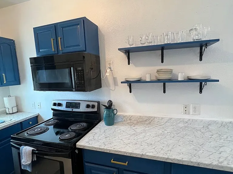 1221 Delaware St #2 — Photo 8