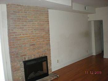 2nd image of 1821 W Lombard St