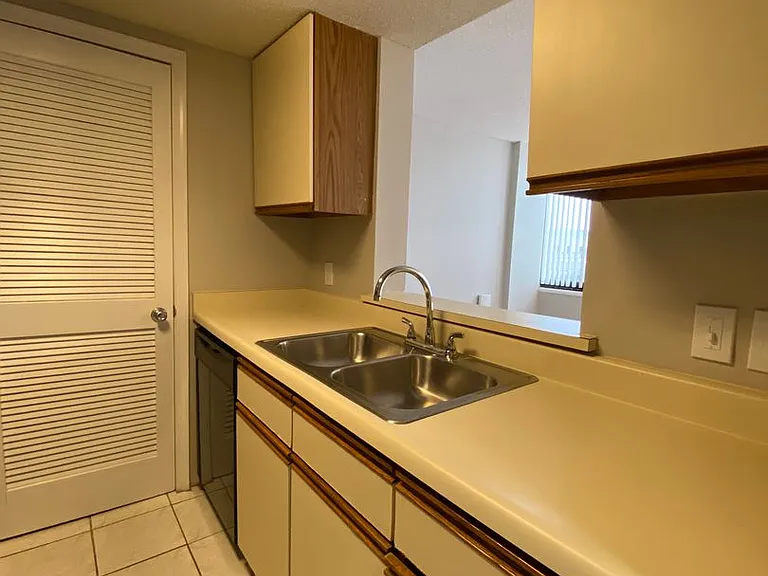 1100 Wheat St #810 — Photo 9