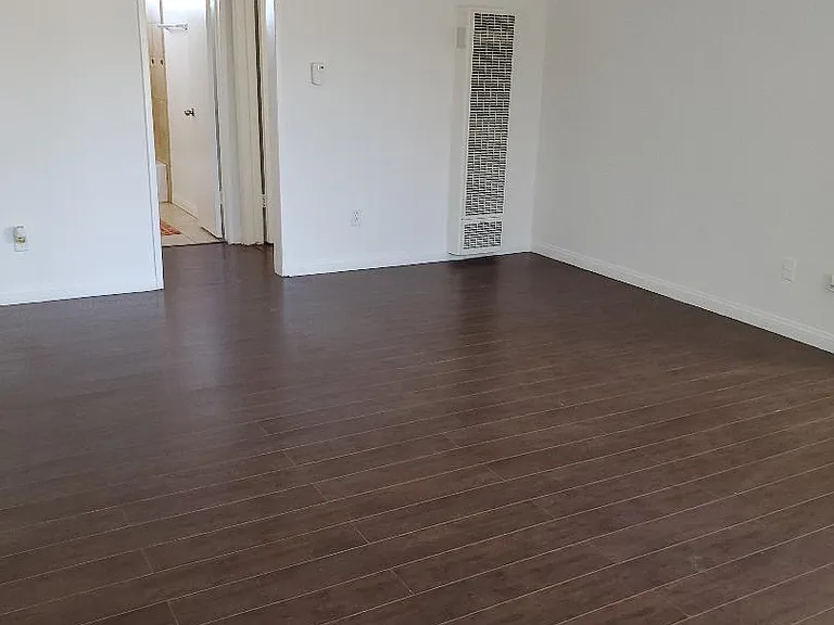 16945 Blackhawk St #6 — Photo 4
