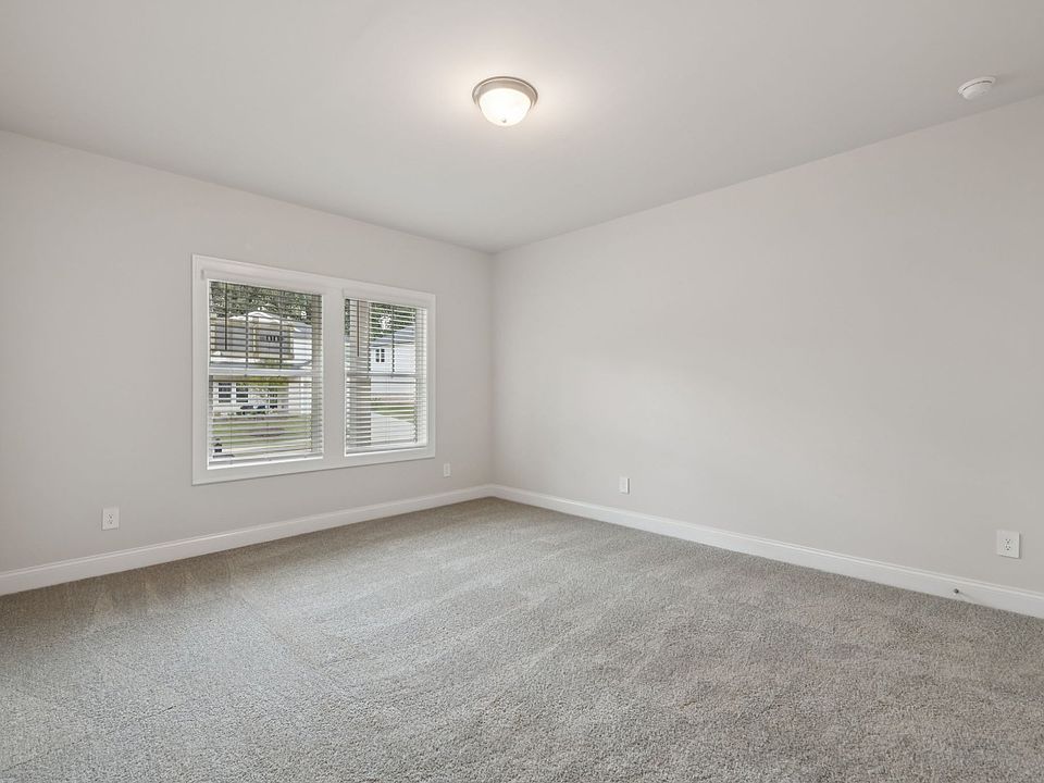 The Leighton floorplan with the Timeless Contrast Black interior package.