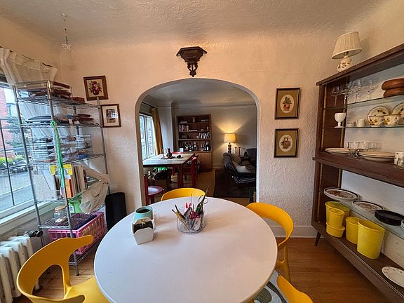 4th image of 1320 Queen Anne Ave N APT 7