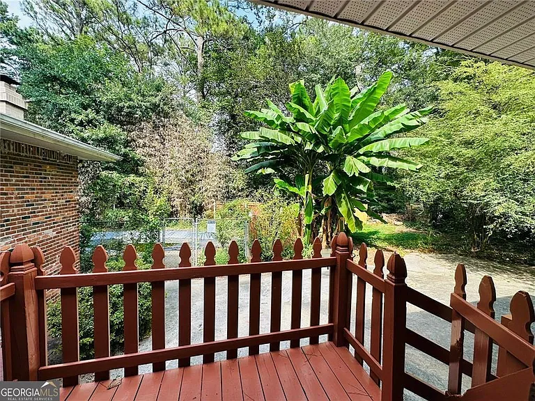 6441 Dunmoor Dr — Photo 10