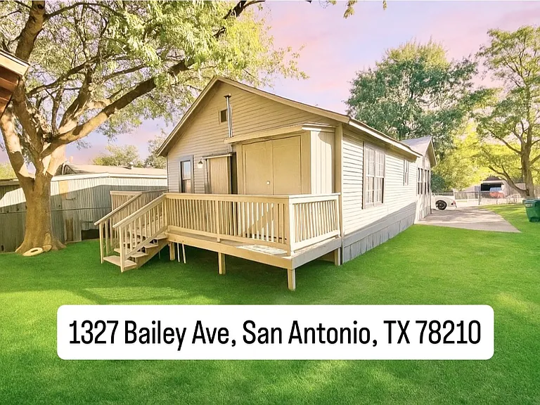 1327 Bailey Ave — Photo 3