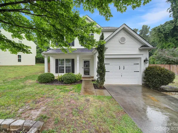 676 Victory Gallop Ave, Clover, SC 29710