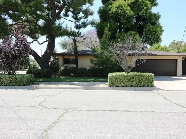 794 Mockingbird Ln, San Bernardino, CA 92404