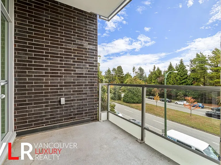 6733 Cambie St #303 — Photo 10
