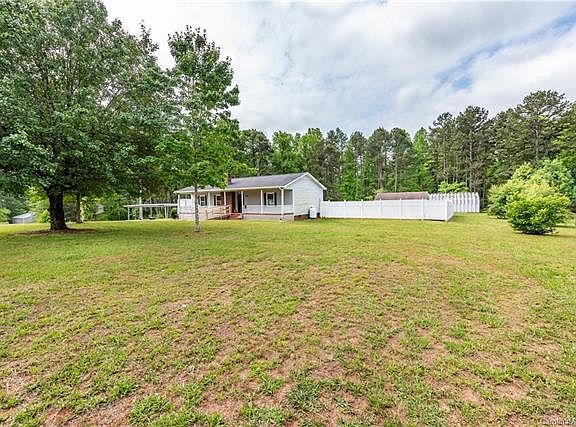 5th image of 131 Country Way Dr