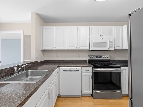 4th image of 30 Franklin St Unit 314