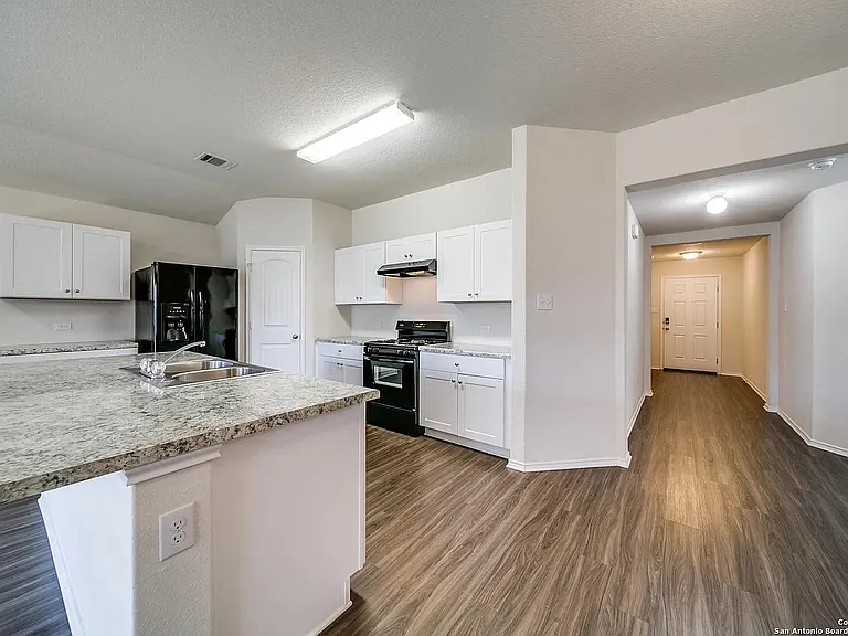 509 Moonvine Way — Photo 3