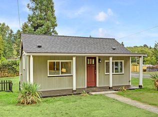 9854 25th Ave SW, Seattle, WA 98106