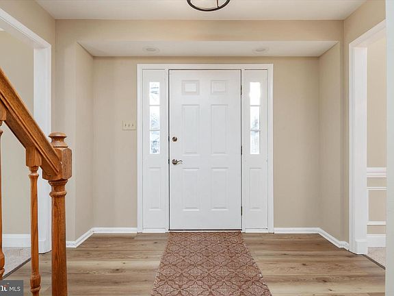 4th image of 303 Pytchley Run