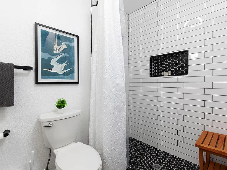5609 Cervantes Ave — Photo 10