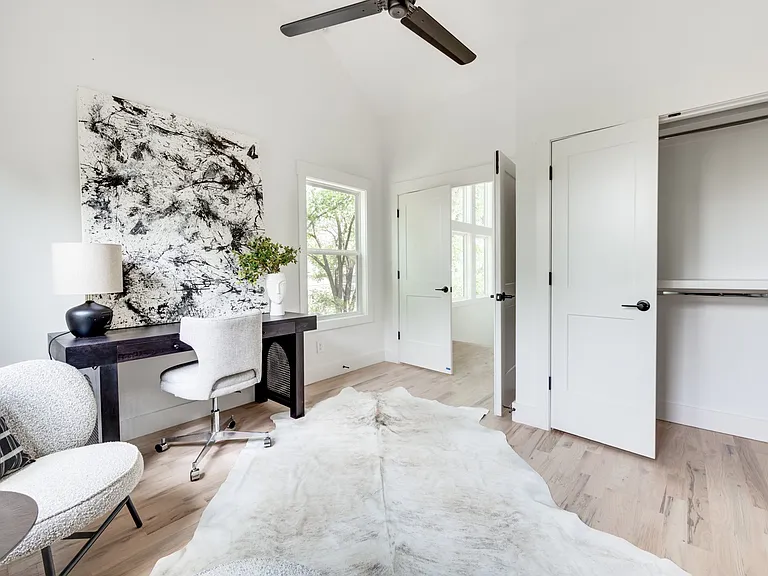 2430 Little Ave — Photo 30