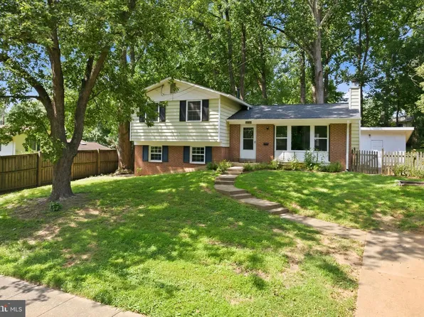 10922 Decatur Dr, Fairfax, VA 22030
