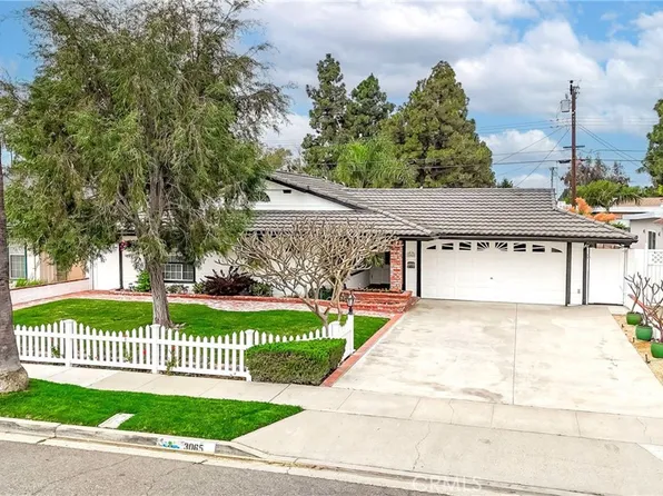 3065 Johnson Ave, Costa Mesa, CA 92626