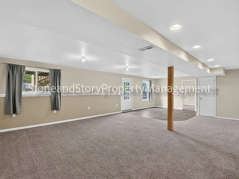 6926 SW 17th St — Photo 21