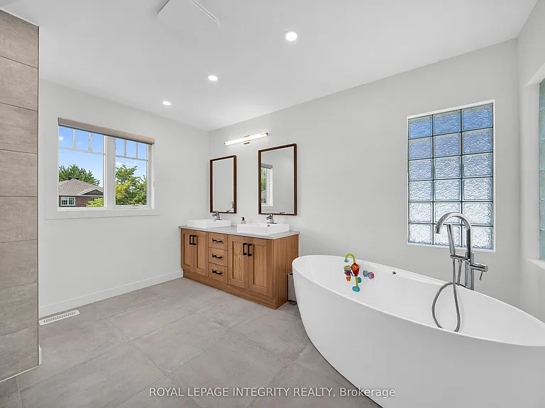 13 Cecil Walden Rdg — Photo 29