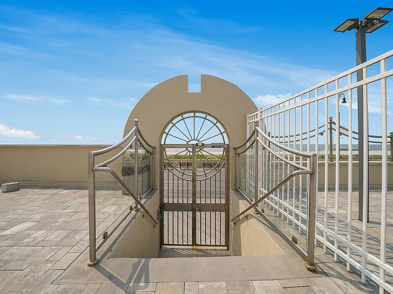 360 Shore Rd #3D — Photo 3