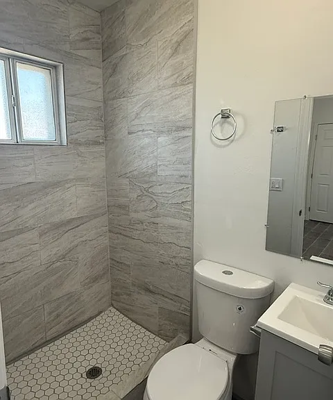4757 S 7th Ave #1 — Photo 4