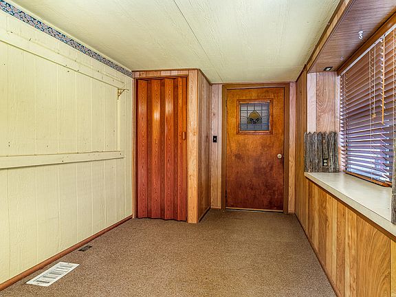 5th image of 111 W Lobo Dr