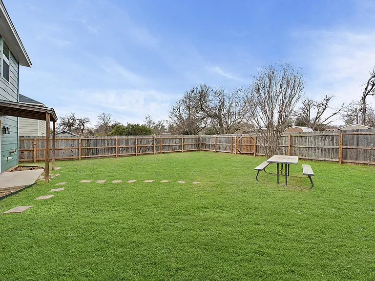 1124 N Penelope St — Photo 26