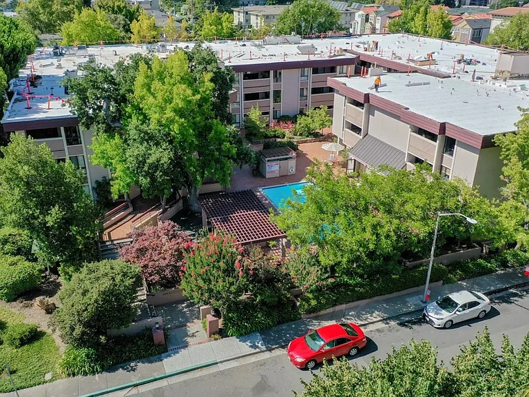 58 El Camino Real #316 — Photo 21