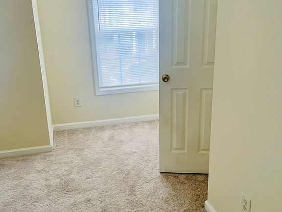 3rd image of 4869 Hairston Park Sq