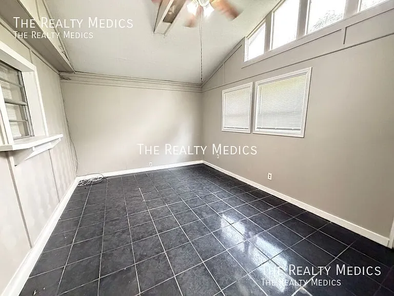 1663 Palm Leaf Dr — Photo 10