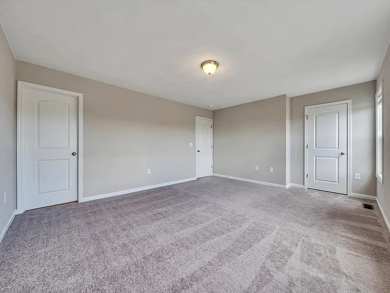 6837 Village Green Dr — Photo 15
