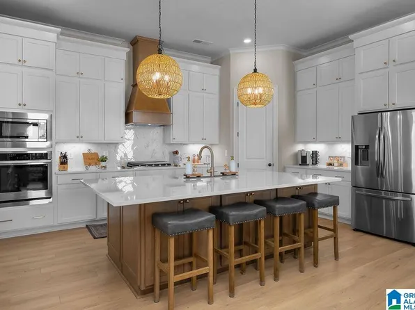 1232 Tower Ln, Birmingham, AL 35244