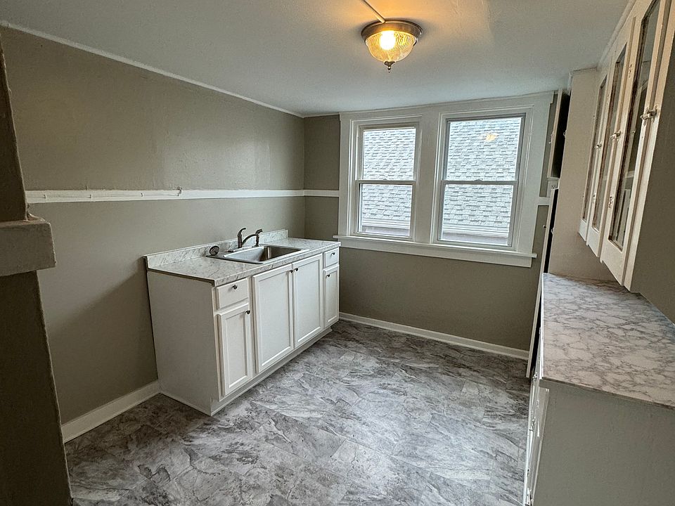 1st image of 466 Ontario St #2