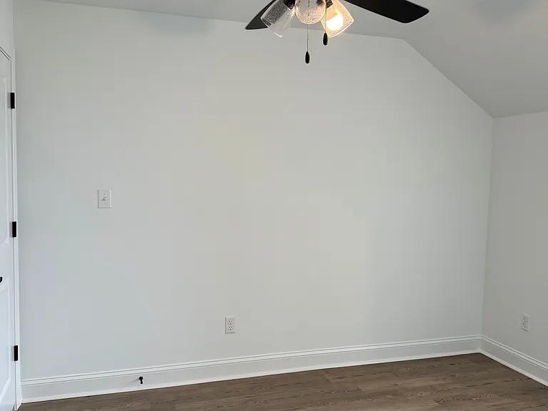 111 Chandlor Cir — Photo 32