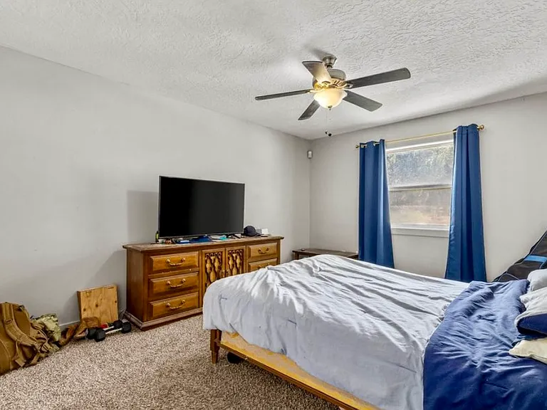 1110 SW Isaac Ln — Photo 13