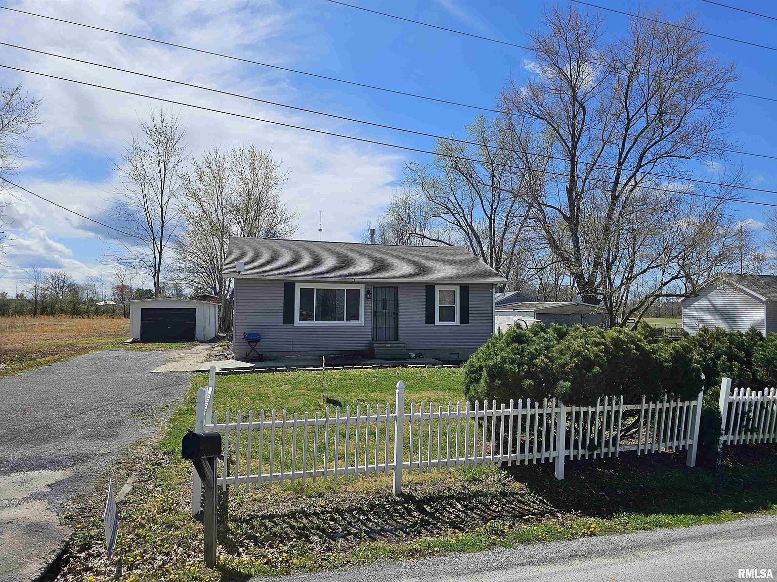 203 W Tamaroa Rd, Ina, IL 62846 MLS EB452740 Zillow