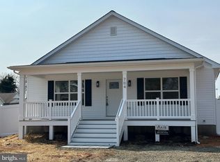 704 Jackson St, Colonial Beach, VA 22443
