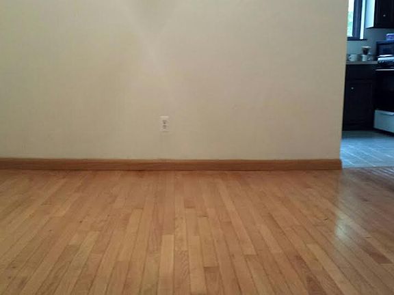 3rd image of 454 Hawthorne Avenue