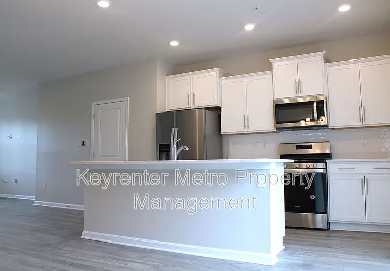 9818 Ruby Lockhart Blvd — Photo 11