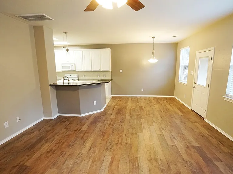 126 E Stedhill Loop — Photo 4