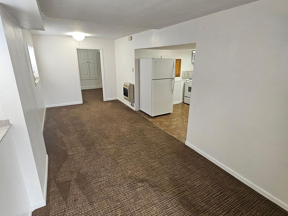 Living Room/Kitchen