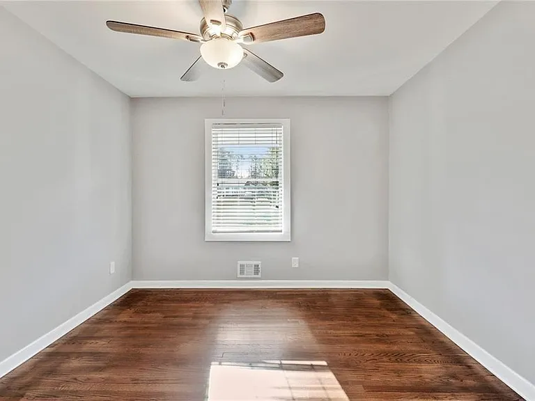 2341 Rubart Dr — Photo 19