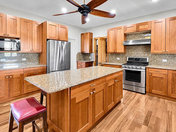 3rd image of 10952 Tanglewood Trails Dr