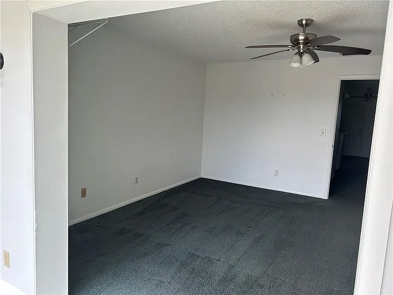 74 Royal Oak Ct #204 — Photo 10