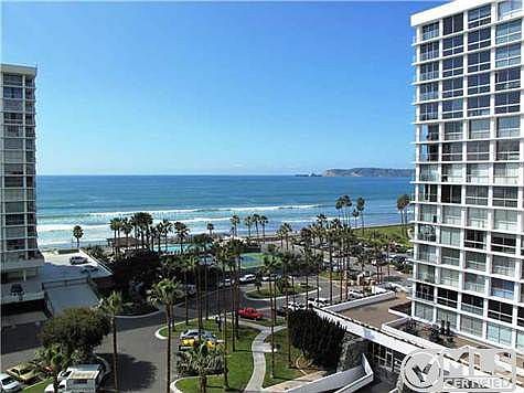 3rd image of 1820 Avenida Del Mundo Unit 809