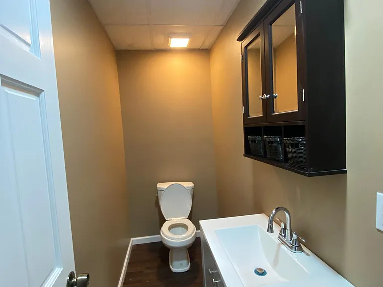 1624 Genesee St #6 — Photo 2