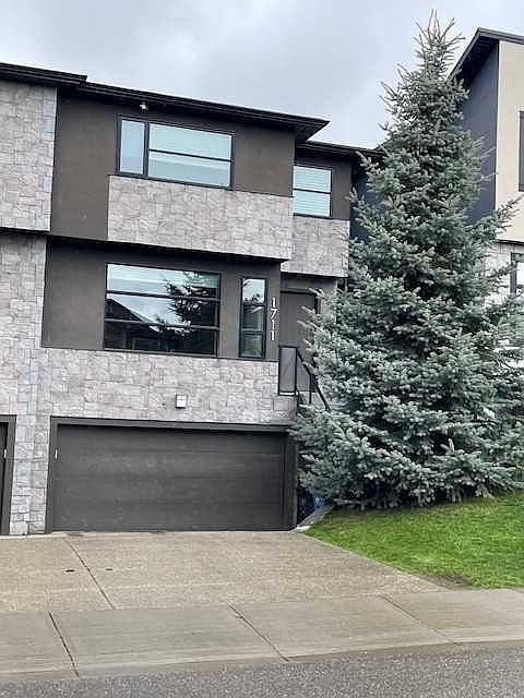 1st image of 1711 27th St SW