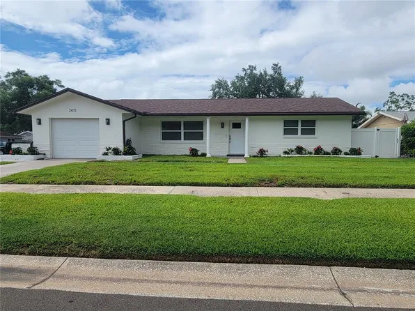 2631 Oakbrook Dr, Largo, FL 33770