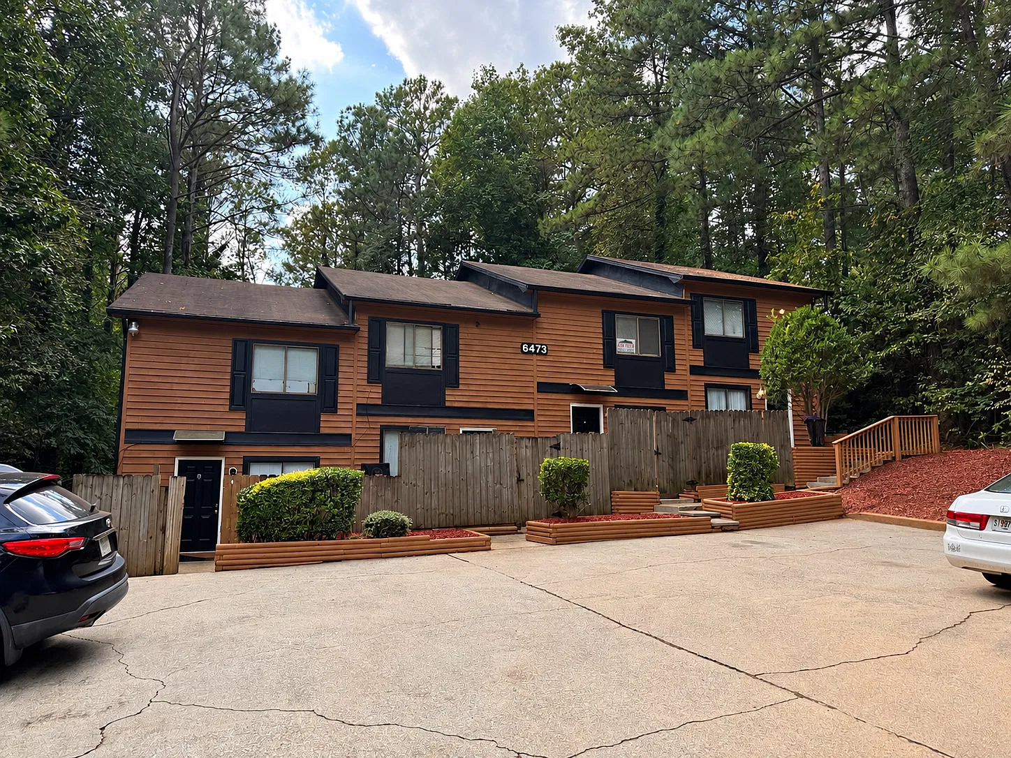 2 bed, 2.5 bath, 1300 sqft, $1,650 — Photo 1