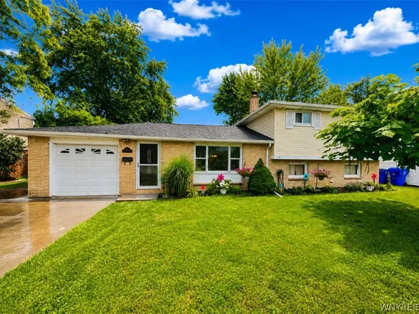 53 Fieldcrest Ct, Buffalo, NY 14224