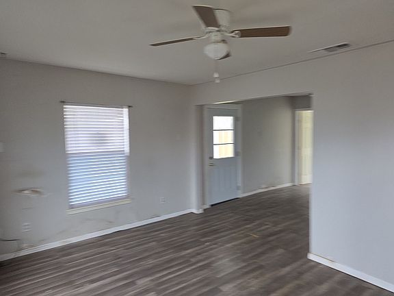 5th image of 302 E Gertrude St